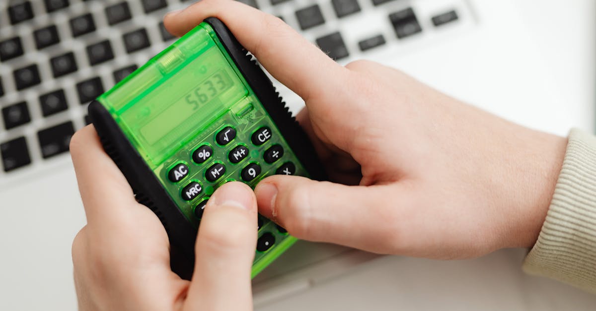 B2B LinkedIn ads: CPI, CPM & eCPM calculator habits (2026) | CalculaSite