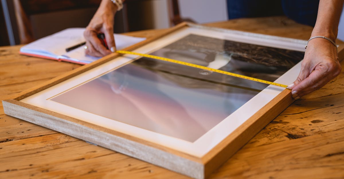 Picture frame molding calculator for DIY gallery walls (2026) | CalculaSite